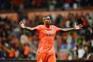 云南玉昆本场20次射门，追平球队单场中超客场射门次数最多的纪录