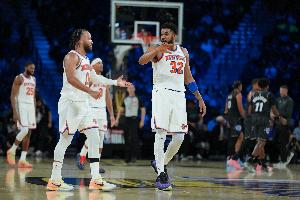 翻过来了！尼克斯第三节38-26净胜勇士12分反超 最多落后21分