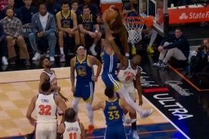 这么帅这么猛！理查德空切弹起 单臂暴力隔扣阿努诺比！