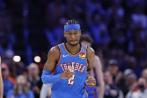 亚历山大：防守是我们唯一能掌控的东西 也是球队的支柱