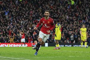 B费：我没有多一双眼睛只是会阅读比赛 会根据队友类型送不同传球