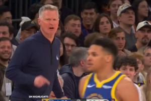 理查德救球回传失误 科尔怒喷：该死！球权很重要 球权就是一切！