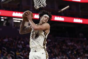 波津：桑托斯被严重低估了 我认为勇士续约他真是捡了个大便宜