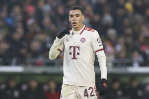 记者：穆西亚拉将缺席对阵亚特兰大次回合，能否出战柏林联合存疑