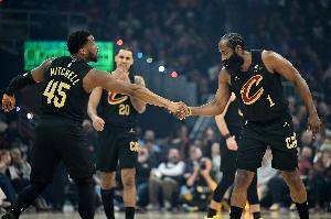 阿特金森：米切尔有点不在状态 哈登和莫布里今天扛起了球队