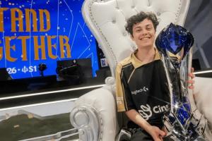 Isles：训练赛打BLG感觉完全跟不上节奏；要特别夸奖一下ON