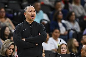 北伐受阻？船记：遭遇4连败加上伤病袭来 快船失去了势头