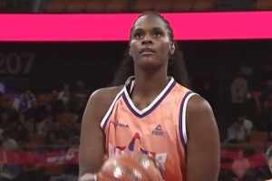 基本不丢！布朗替补12中11超高效拿下26分6板1助1断