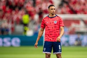 TA：阿诺德希望复刻2018世界杯剧本，在最后时刻进入英格兰名单