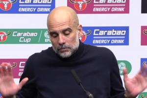 进球后激情狂奔！瓜帅：我是人不是AI，想庆祝就庆祝！黄牌？随便