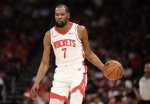 优缺点明显！杜兰特半场9中5得13分0助3失误 正负值-23全场最低！