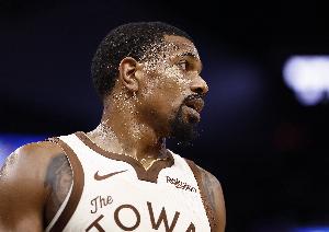 不太对劲！梅尔顿6中0未得分仅拿6板5助3断 7次失误