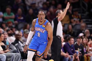 复出状态可以！杰伦威20分钟14中8拿下18分4篮板6助攻