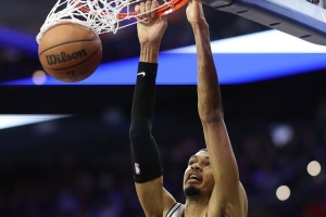 文班本赛季4次砍下至少25+15+5帽 01-02赛季邓肯后首人！