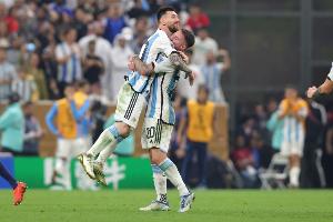 麦卡利斯特：和梅西一起踢球总是非常美妙 很遗憾欧美杯被取消了