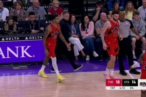 继续追梦！富尔茨与猛龙签约后光速首秀 自去年4月17日后NBA首战