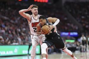 重磅交易+1？名记：火箭预计休赛期全力追字母哥 他们有大量资产