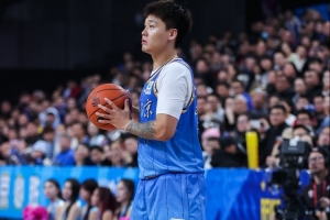 你头号功臣！赵睿替补22分钟正负值+21！拿11分9助&三分3中3