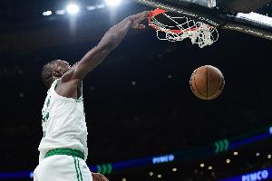 疯狂造杀伤！杰伦·布朗17中9&14罚12中 砍下31+8+8带队复仇雷霆