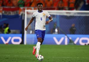 琼阿梅尼：法国表现出色应该获胜，登贝莱在场上的位置很自由