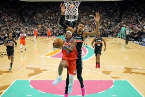 苏群：文班为自己公开拉票史上罕见 他和SGA的MVP之争颇具悬念