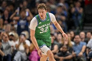 布朗：弗拉格球风强悍我喜欢他打球方式 这年龄有这表现实属难得