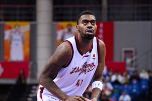 兢兢业业！达卡里·约翰逊拿17分12板 达米安·琼斯得14分6板