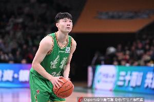 指望不上！鄢手骐7投仅1中得到3分3断 正负值-19