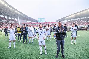 足球报：津门虎内外压力持续叠加，全队陷入前所未有的生存危机