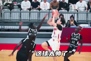 杨舒予这记快攻反击打得真帅啊！大长腿黑妹也防不住她