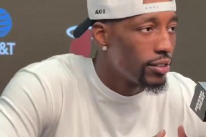 阿德巴约：很多人不爽，是因为他们没机会接近这种追逐伟大的时刻