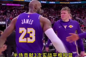 进化成顶级实战扣将？41岁老詹半场8中8+3次平框实战扣篮