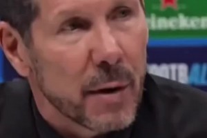 图多尔批裁判：对哈维·西蒙斯的犯规未判，一定程度上改变了比赛