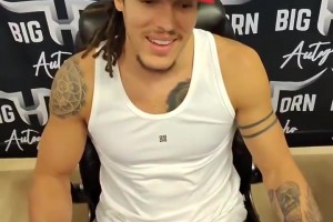 梦幻联动！阿隆贾奇对话杜兰特：为国出战让我想到了小时候！